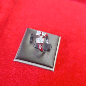 Nhẫn Kim Cương Thiết Kế Hình Học – Cá Tính &amp; Hiện Đại